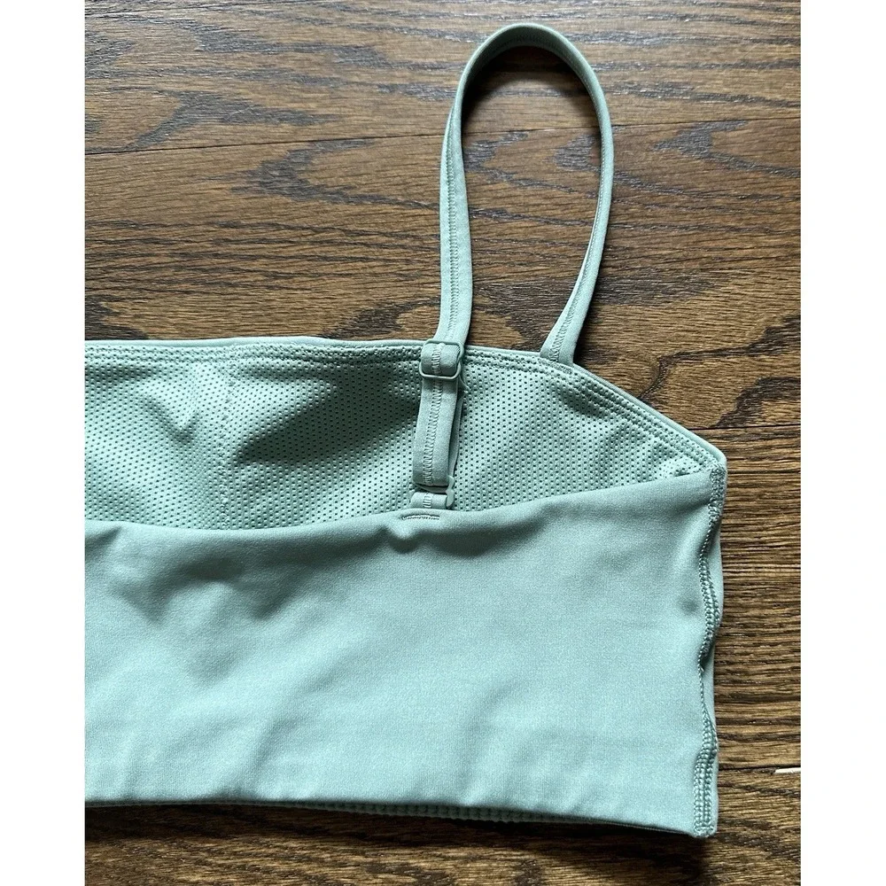 Nike Womens Dri-FIT Indy Light-Support Sports Bra Mint Green DC5553-006 Medium